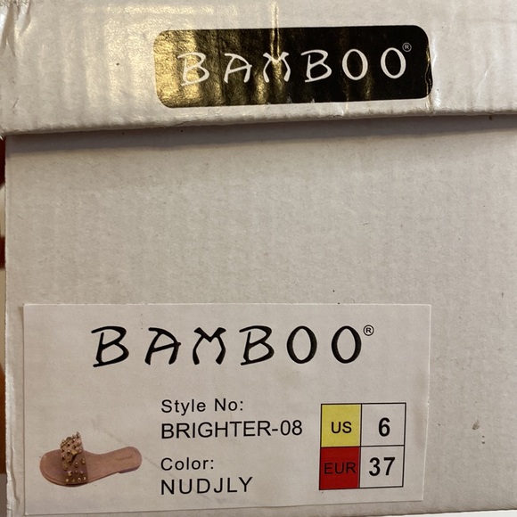 Studded jelly flat sandal NWT! Size 6 - Picture 4 of 11